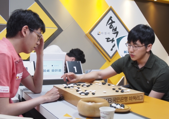 김지석, 주장 맞대결서 강동윤 격파...팀 대승 견인 